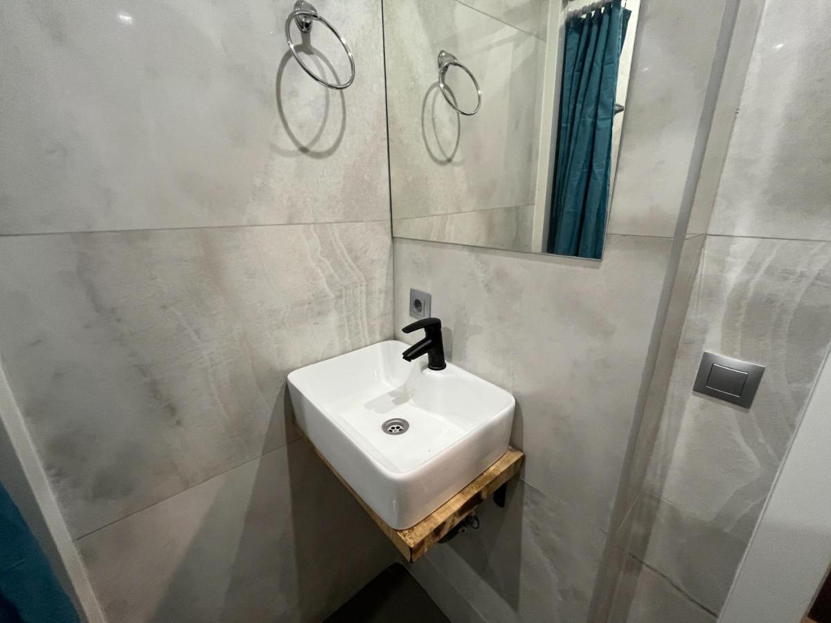 Multi Hostel Calvario 马德里 外观 照片